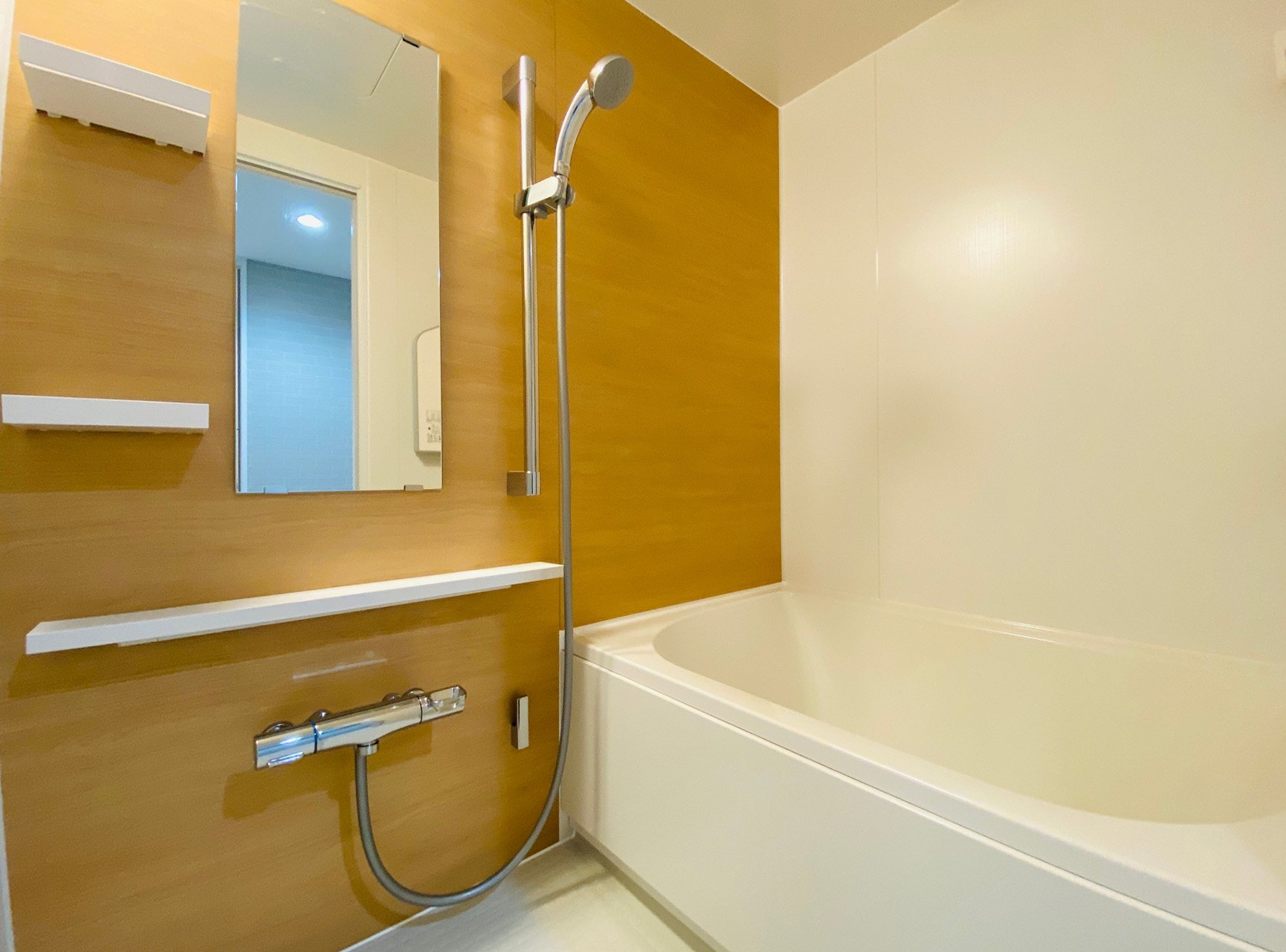 清潔感のある浴槽